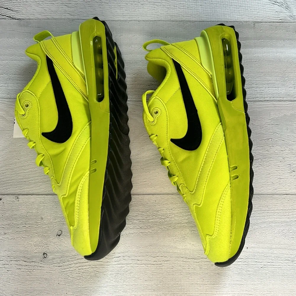 Nike Women’s Air Max Dawn Running Shoes Size‎ 12 Atomic Green/Black